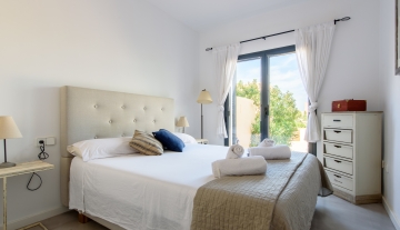 Resa estates Ibiza Port des torrent frontal sea views apartment bedroom 1.jpg